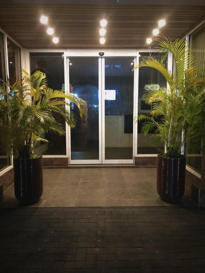 101 Suites 帕拉马里博 外观 照片